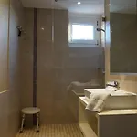 Zu