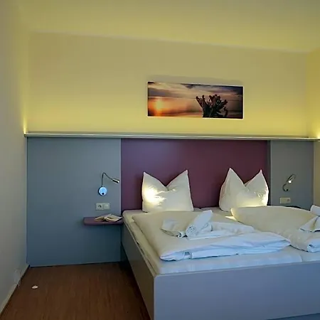 Zu 3*